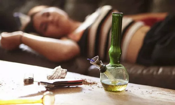 Người đủ 14 tuổi có chịu trách nhiệm về tội vận chuyển trái phép chất ma túy không?