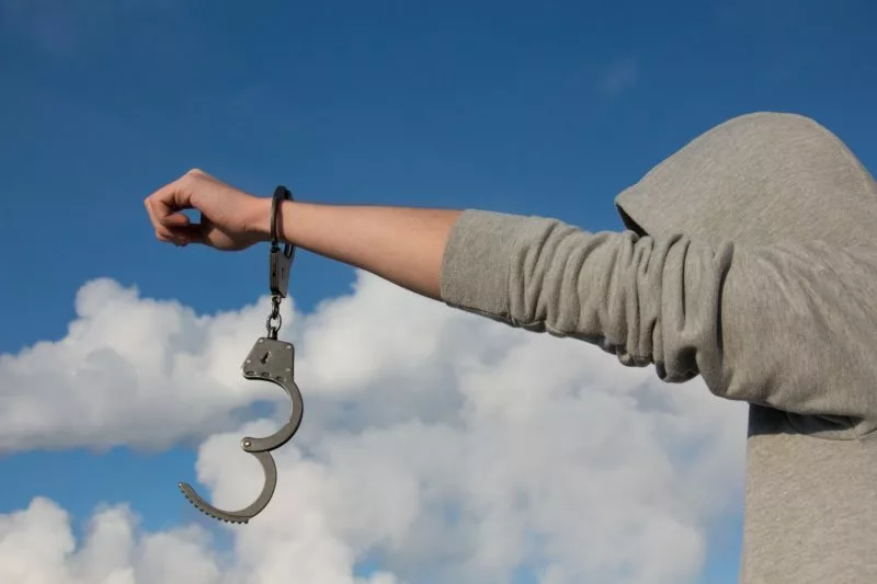 Người hưởng án treo có bị mất quyền công dân không?