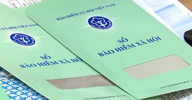 Doanh nghiệp không được giữ sổ BHXH của người lao động
