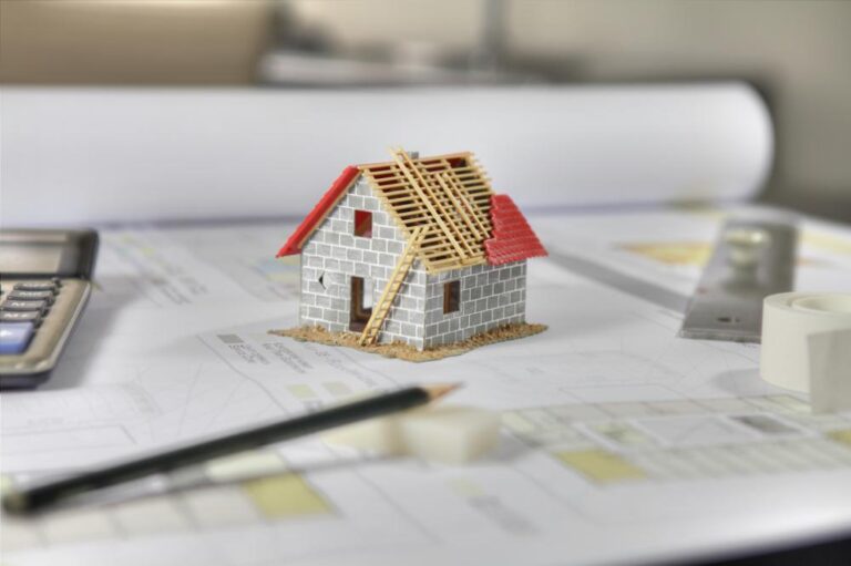 Xử phạt vi phạm hành chính đối với hành vi thi công công trình không có giấy phép xây dựng, sai nội dung giấy phép xây dựng