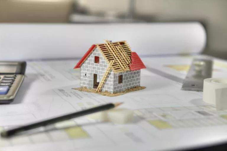 Xử phạt vi phạm hành chính đối với hành vi thi công công trình không có giấy phép xây dựng, sai nội dung giấy phép xây dựng