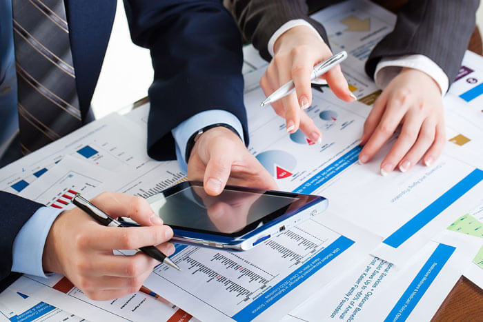 Hết thời hạn bổ nhiệm mà người phụ trách kế toán không thi đậu viên chức thì có thế tiếp tục hợp đồng làm việc hay không?