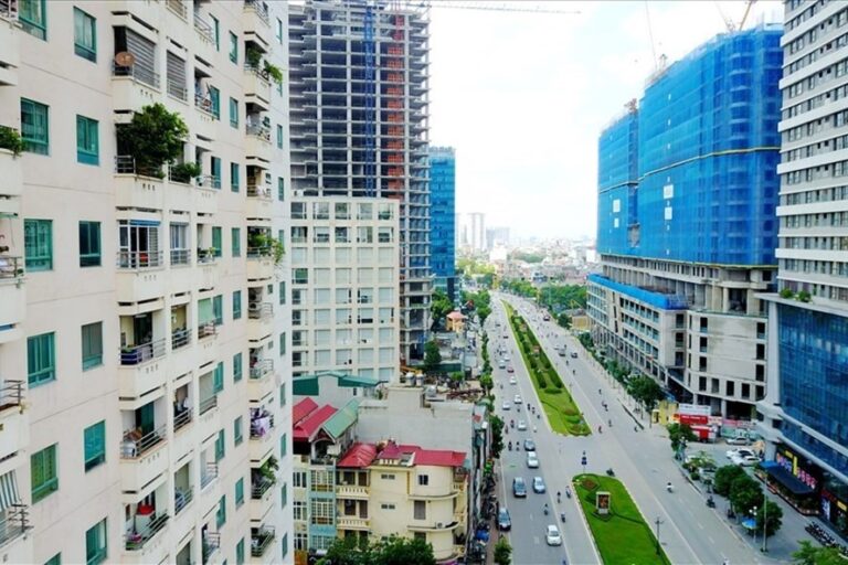 Có bắt buộc phải thực hiện thủ tục công chứng hợp đồng mua bán nhà chung cư giữa cá nhân với cá nhân không?