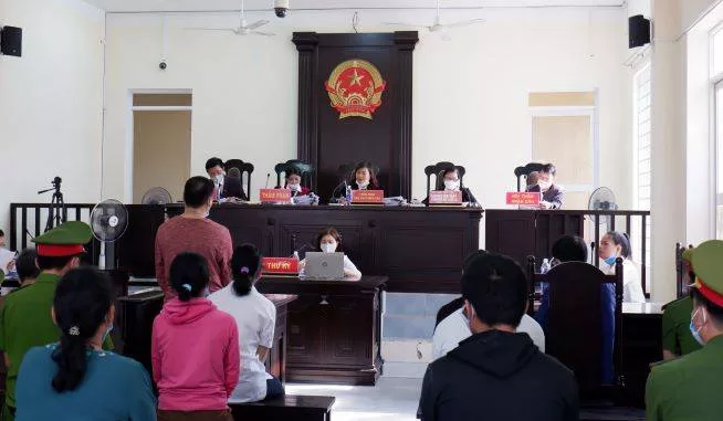 Thời gian ra quyết định đưa vụ án ra xét xử kể từ ngày thụ lý? Nội dung về quyết định đưa vụ án ra xét xử hình sự sơ thẩm?