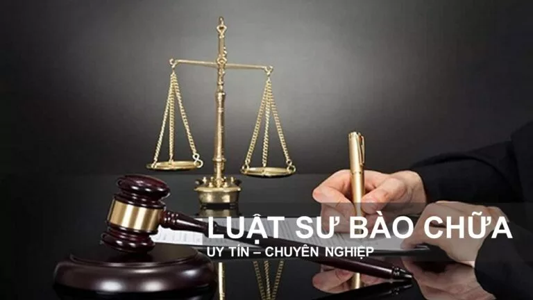 Luật sư bào chữa cho bị cáo trong phiên tòa hình sự