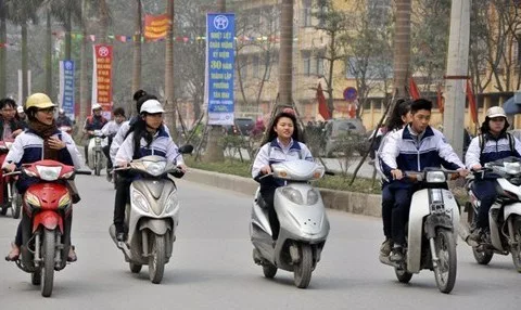Mức phạt khi giao xe máy cho người chưa đủ tuổi