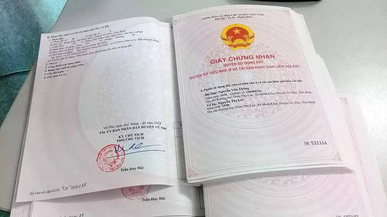 Khởi kiện phần đất không có trong sổ đỏ