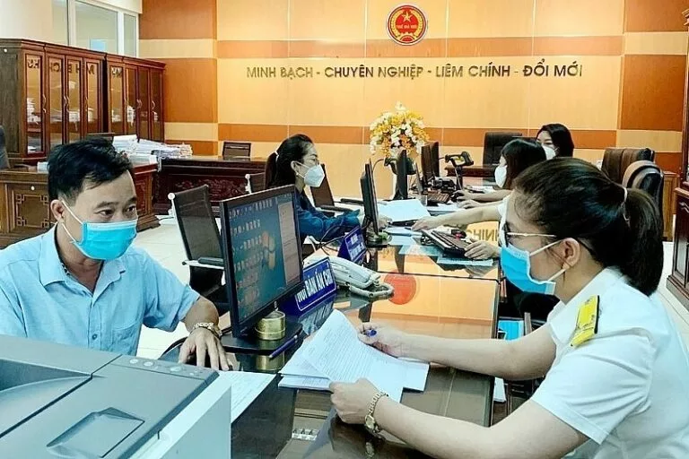 Dịch vụ làm thủ tục thuế: Giải pháp toàn diện cho doanh nghiệp
