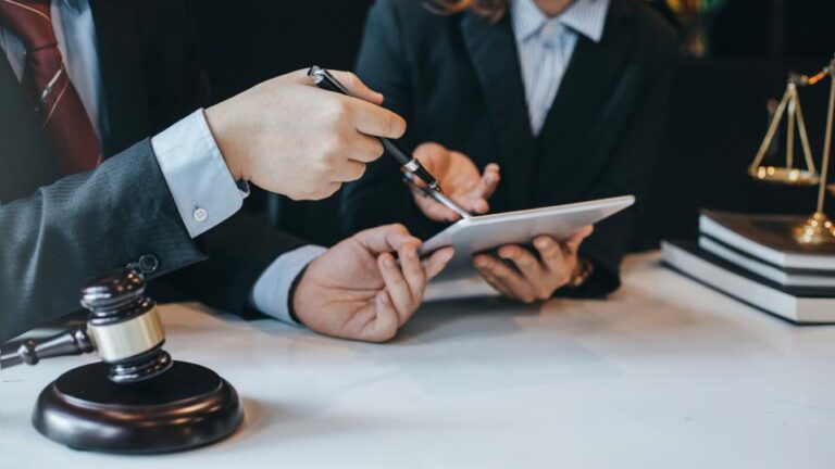 Bạn cần tìm luật sư bào chữa uy tín tại Hà Nội