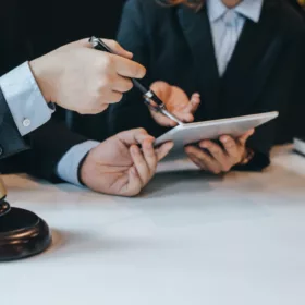 Điều kiện khởi kiện vụ án kinh doanh thương mại