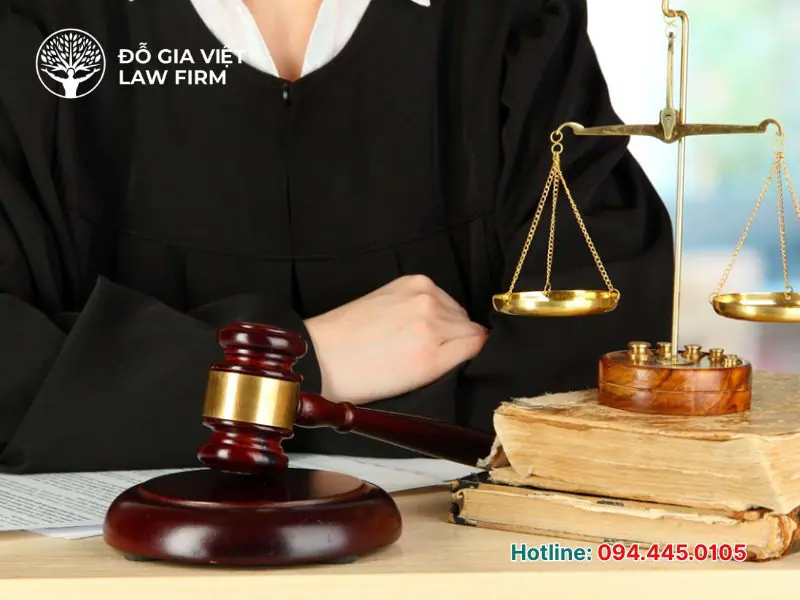 Hướng dẫn mời luật sư ở giai đoạn tạm giam chi tiết