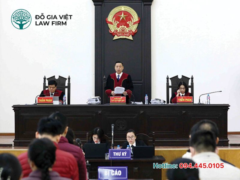 thuê luật sư bào chữa giỏi tại Hà Nội 