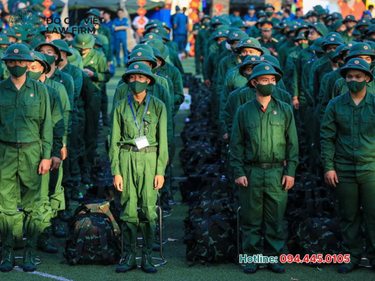 Đang học trung cấp có được tạm hoãn nghĩa vụ quân sự không?