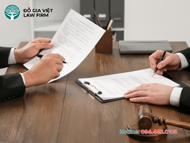 thuê luật sư khởi kiện đòi nợ