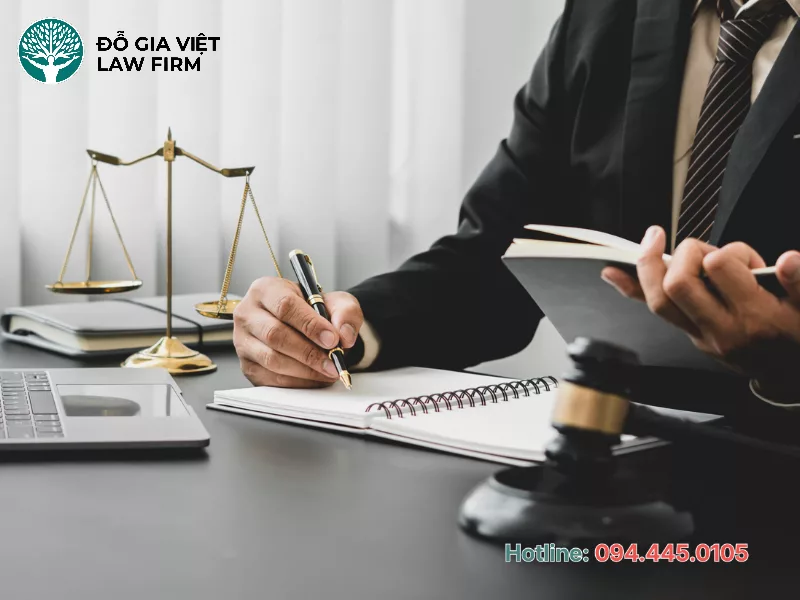 Chi phí thuê luật sư bào chữa bao nhiêu? Có phù hợp với điều kiện kinh tế?