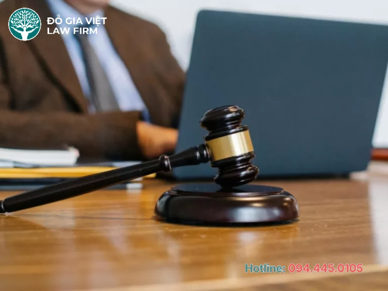 Khi nào cần mời luật sư đất đai giỏi để xử lý tranh chấp quyền sử dụng đất