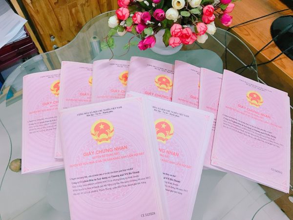 Mua nhà "có sổ hồng" được đăng ký hộ khẩu thường trú? lsna 16d84de3 so hong